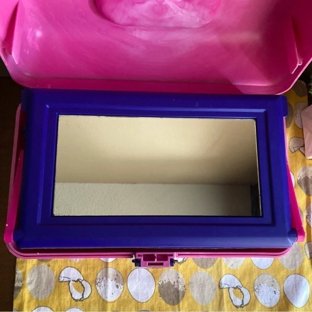 Vintage Caboodles hot pink and purple 2 tier convertible makeup case